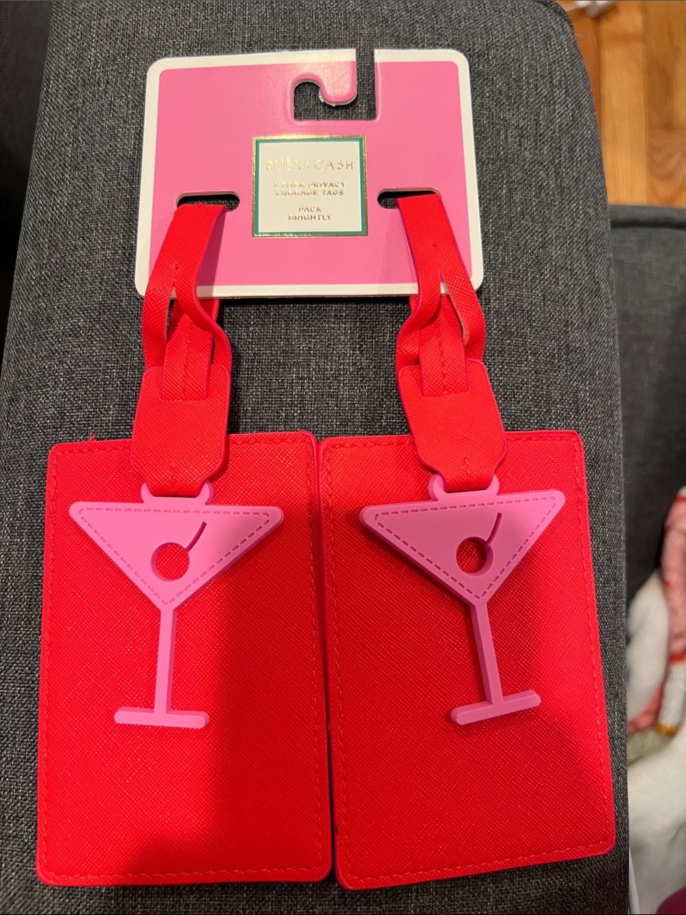 2 Pack privacy martini luggage tags